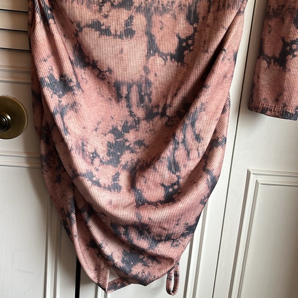 Boohoo ruched dress - Picture 4 of 7